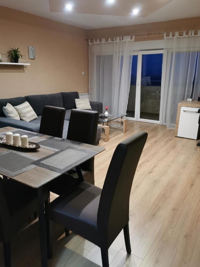Apartman Lovro Fiume Esterno foto