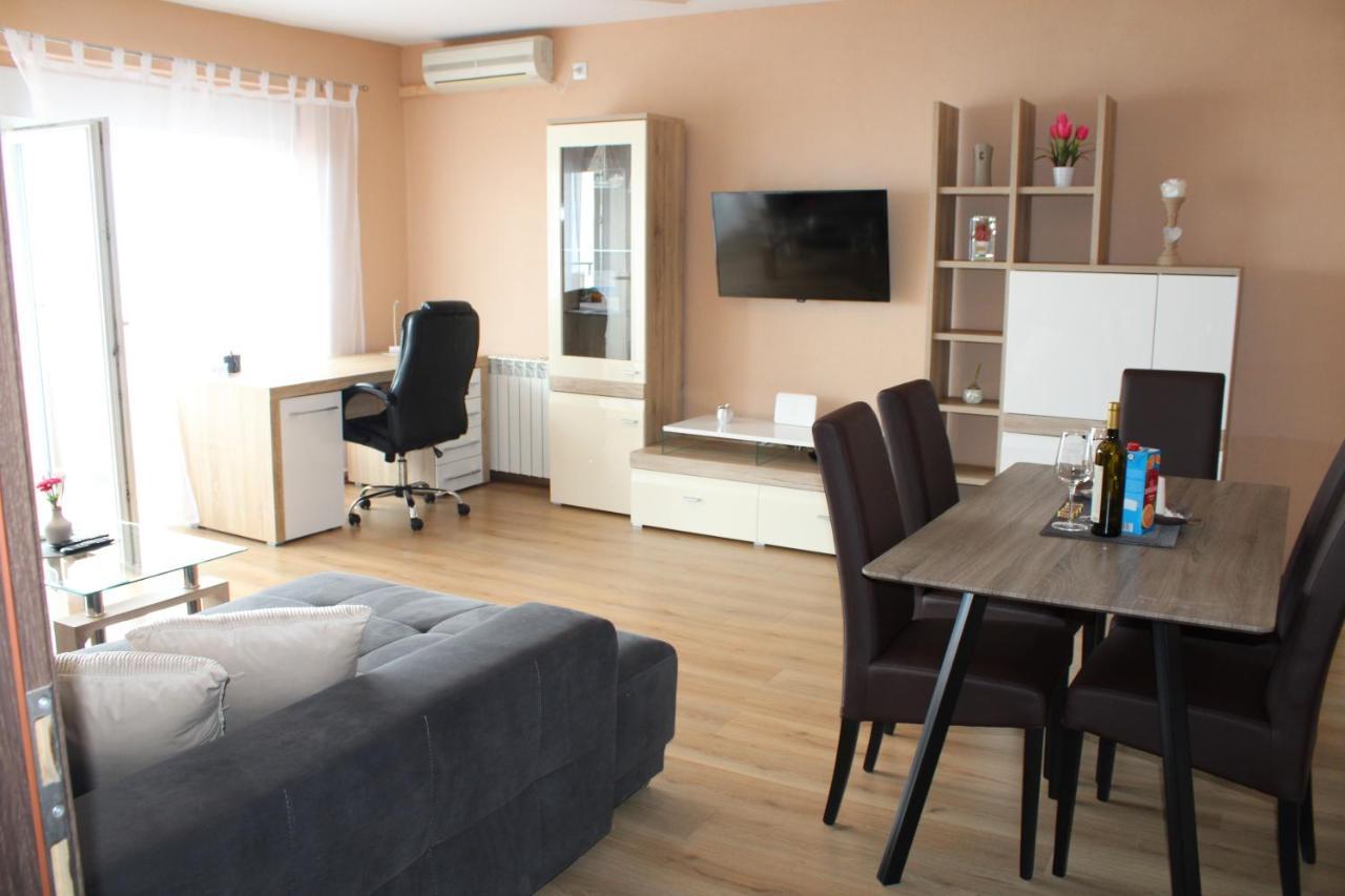 Apartman Lovro Fiume Esterno foto