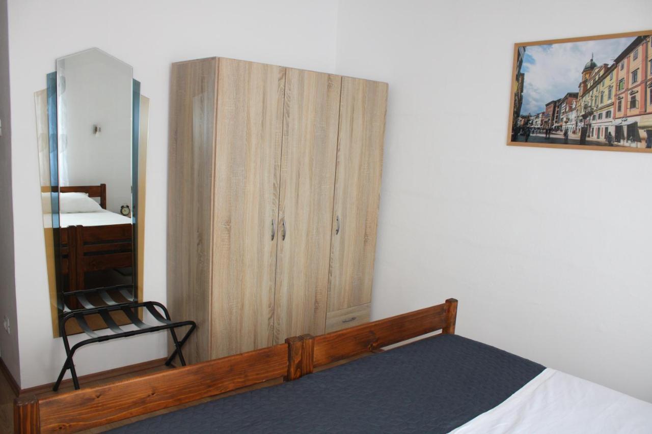 Apartman Lovro Fiume Esterno foto