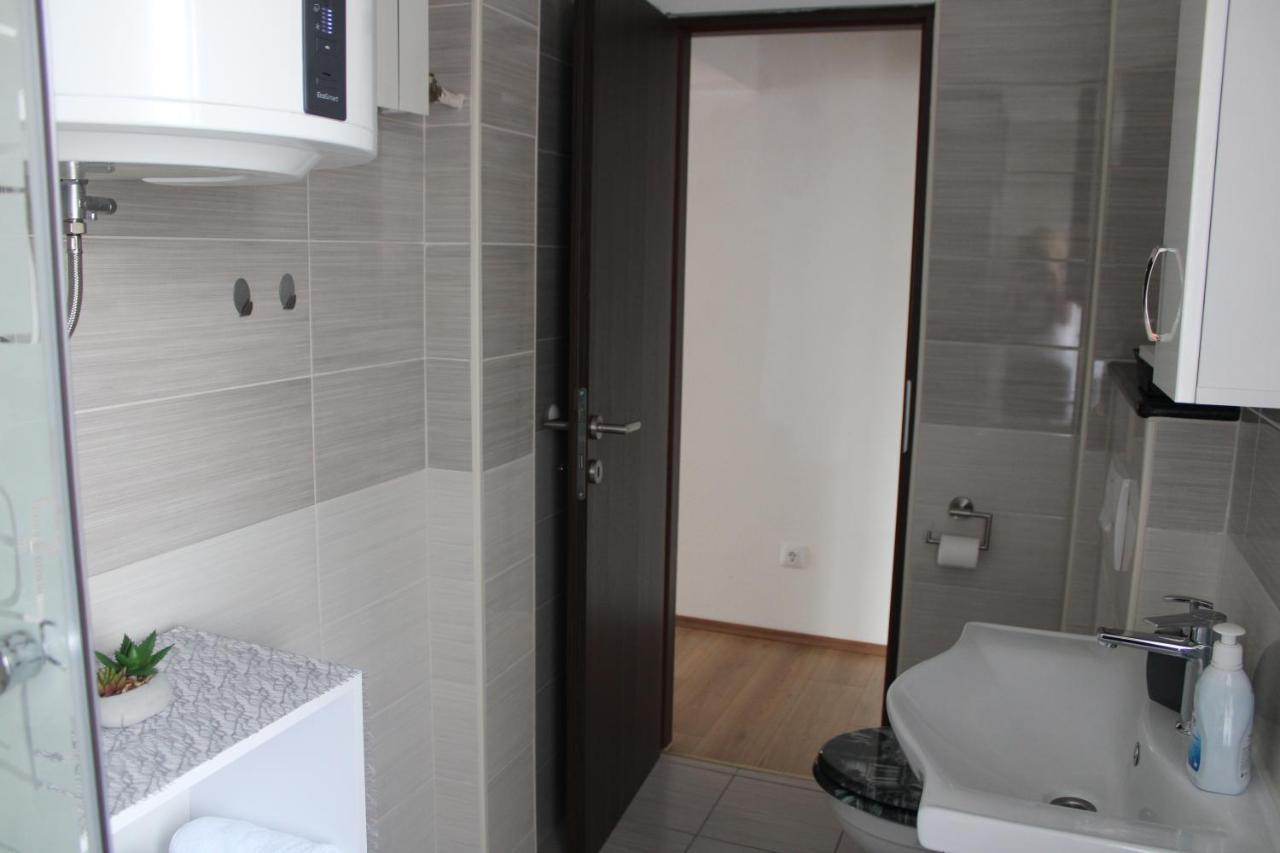 Apartman Lovro Fiume Esterno foto